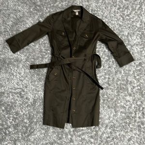 Women’s banana republic, size 2 dark green long sleeve dress